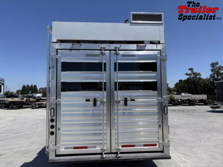 New 2026 Lakota CHARGER STOCK LQ Horse Trailer