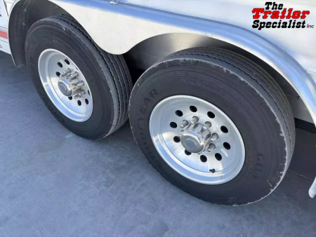 New 2026 Lakota CHARGER STOCK LQ Horse Trailer