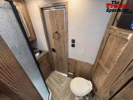 New 2026 Lakota CHARGER STOCK LQ Horse Trailer