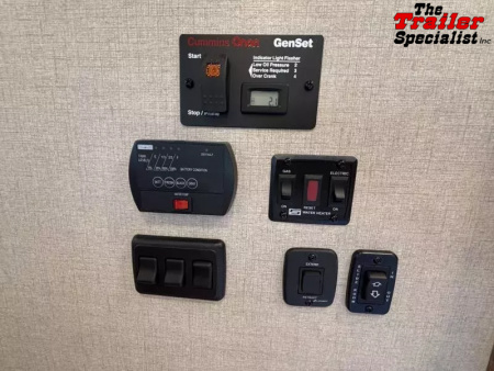 New 2026 Lakota CHARGER STOCK LQ Horse Trailer