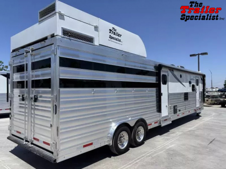 New 2026 Lakota CHARGER STOCK LQ Horse Trailer