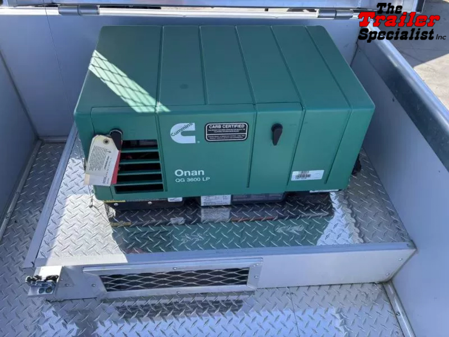 New 2026 Lakota INFINITY 15FT LQ GN 3H SLANT Horse Trailer