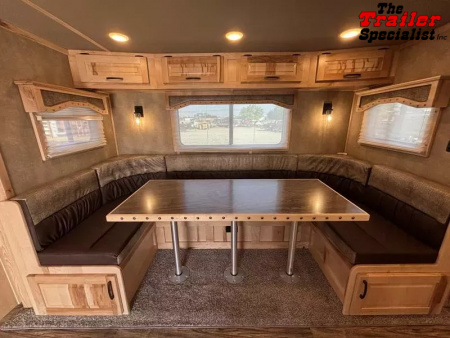 New 2026 Lakota INFINITY 15FT LQ GN 3H SLANT Horse Trailer