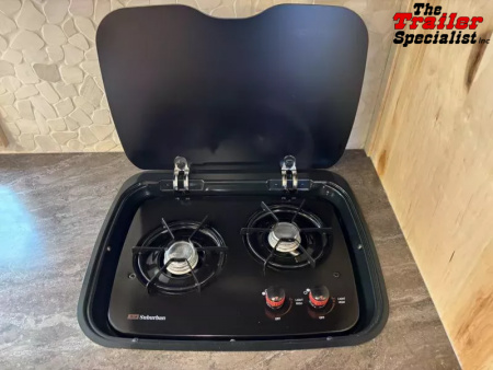 New 2026 Lakota INFINITY 15FT LQ GN 3H SLANT Horse Trailer