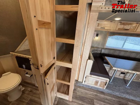 New 2026 Lakota INFINITY 15FT LQ GN 3H SLANT Horse Trailer