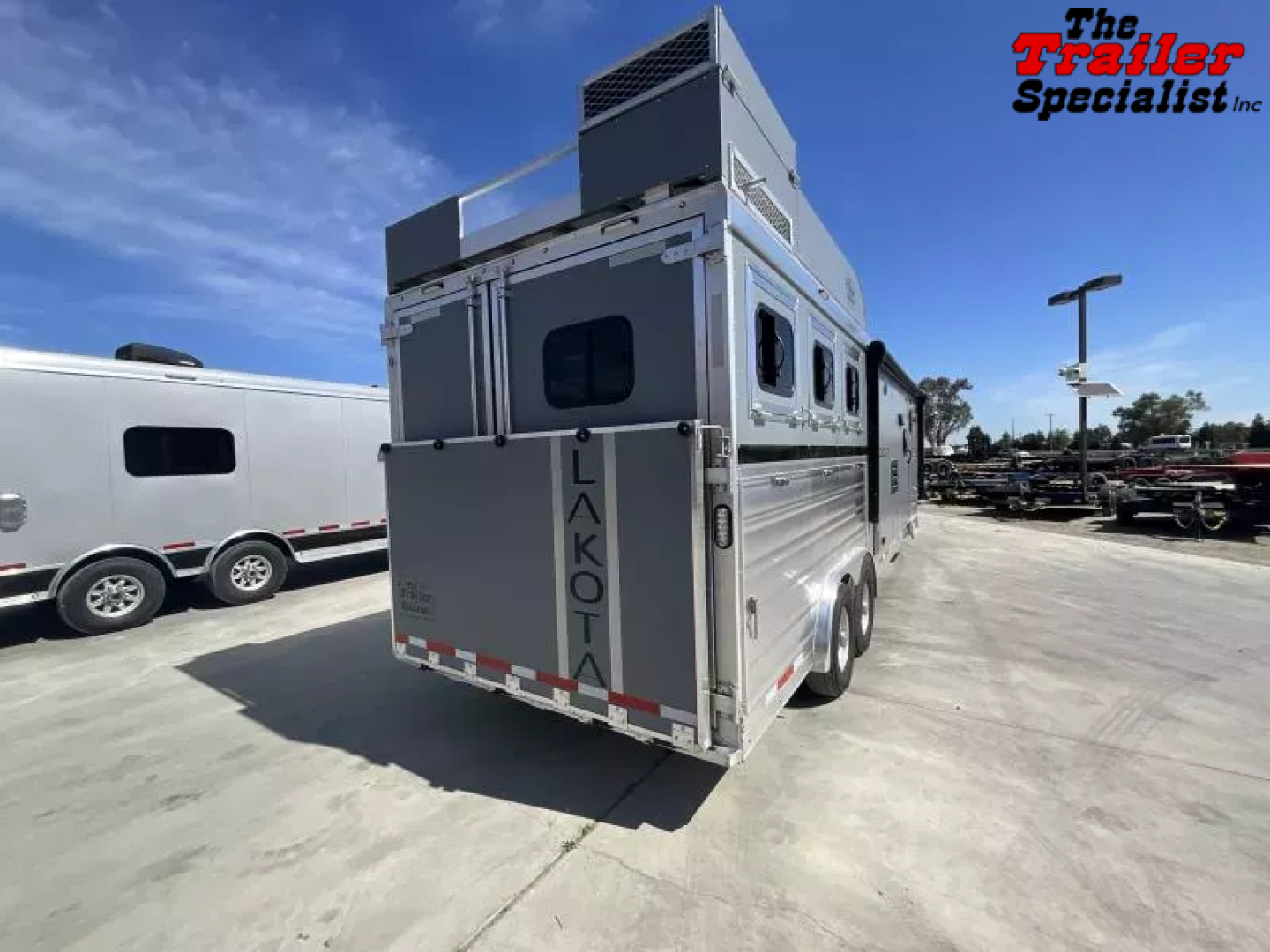 New 2026 Lakota COLT 13FT LQ 3H SLANT GN Horse Trailer