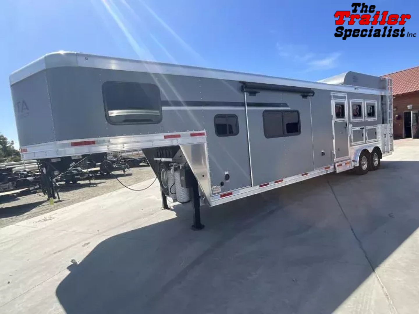 New 2026 Lakota COLT 13FT LQ 3H SLANT GN Horse Trailer