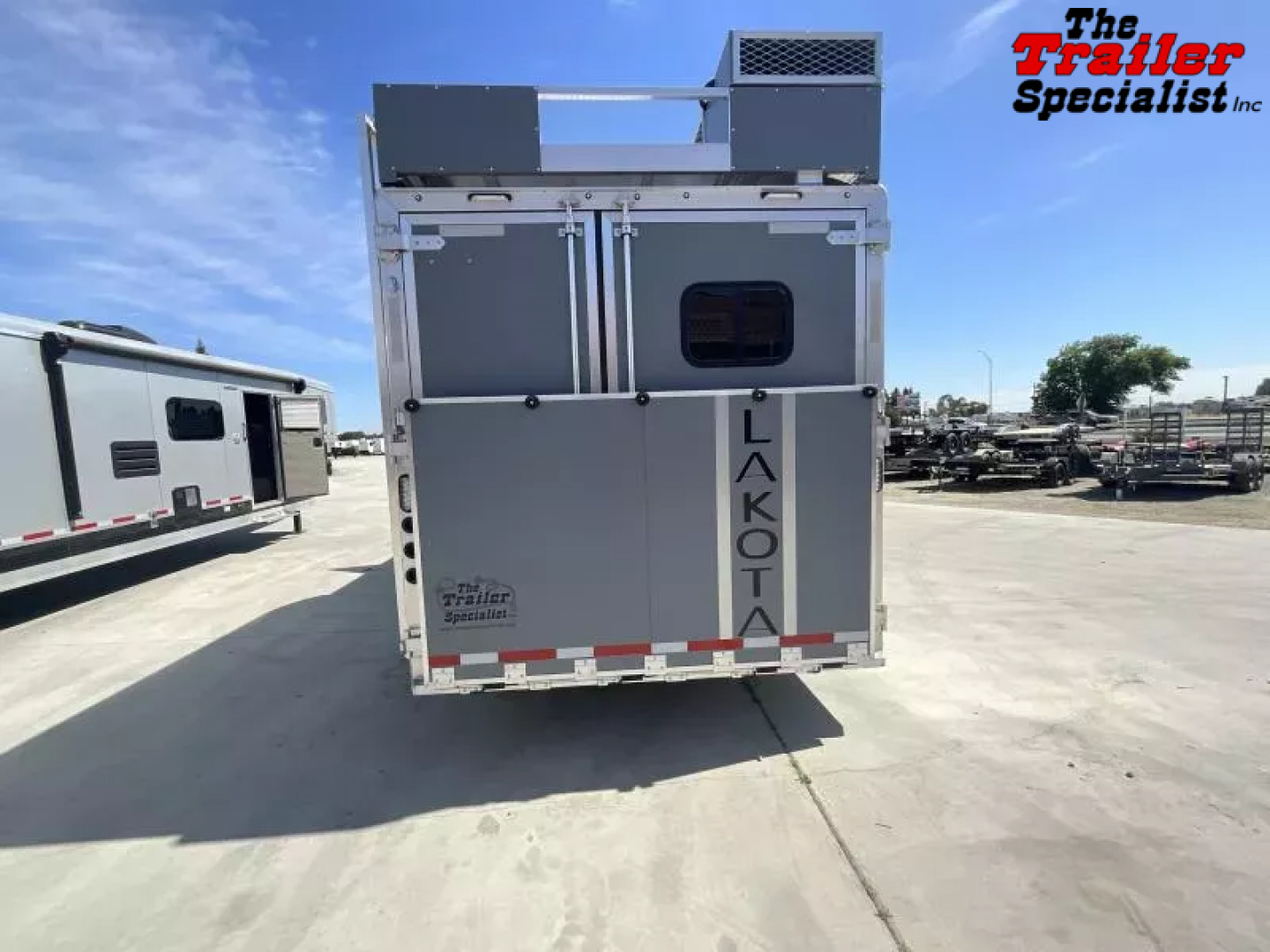 New 2026 Lakota COLT 13FT LQ 3H SLANT GN Horse Trailer