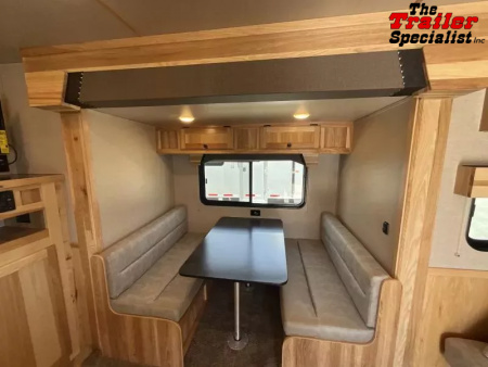 New 2026 Lakota COLT 13FT LQ 3H SLANT GN Horse Trailer