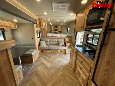 New 2026 Lakota COLT 13FT LQ 3H SLANT GN Horse Trailer