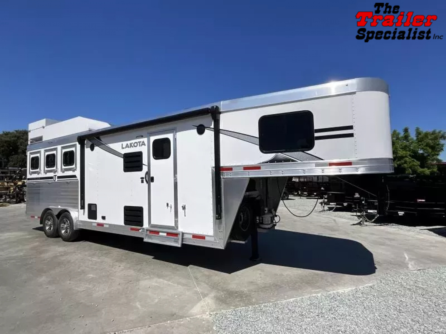 New 2026 Lakota CHARGER 3H SLANT 9FT LQ Horse Trailer