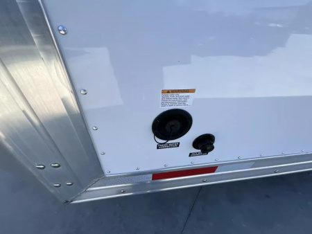 New 2026 Lakota CHARGER 3H SLANT 9FT LQ Horse Trailer