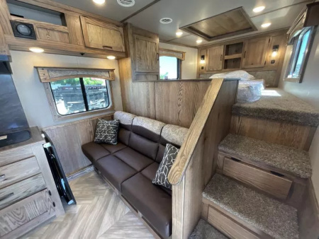 New 2026 Lakota CHARGER 3H SLANT 9FT LQ Horse Trailer