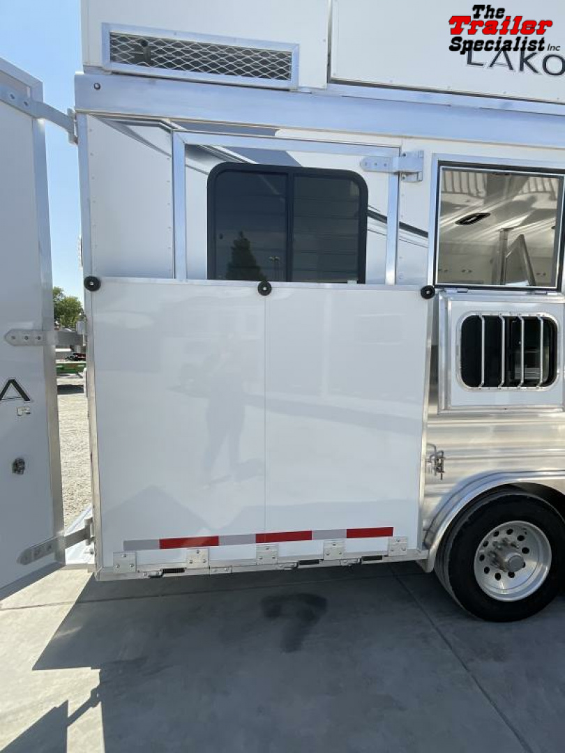 New 2024 Lakota CHARGER 4H GN LQ Horse Trailer