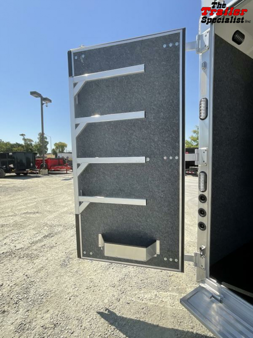 New 2024 Lakota CHARGER 4H GN LQ Horse Trailer