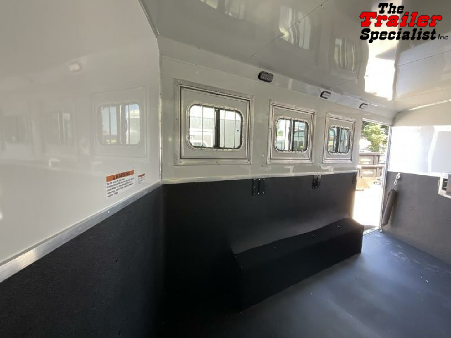 New 2024 Lakota CHARGER 4H GN LQ Horse Trailer