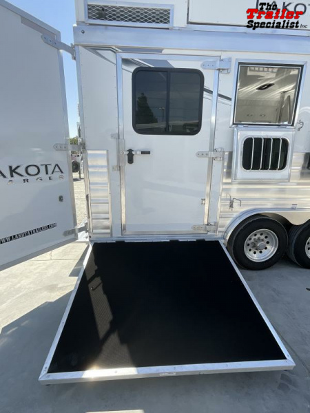 New 2024 Lakota CHARGER 4H GN LQ Horse Trailer