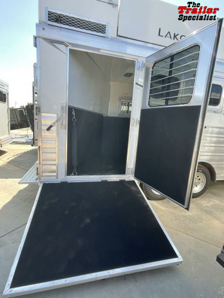 New 2024 Lakota CHARGER 4H GN LQ Horse Trailer
