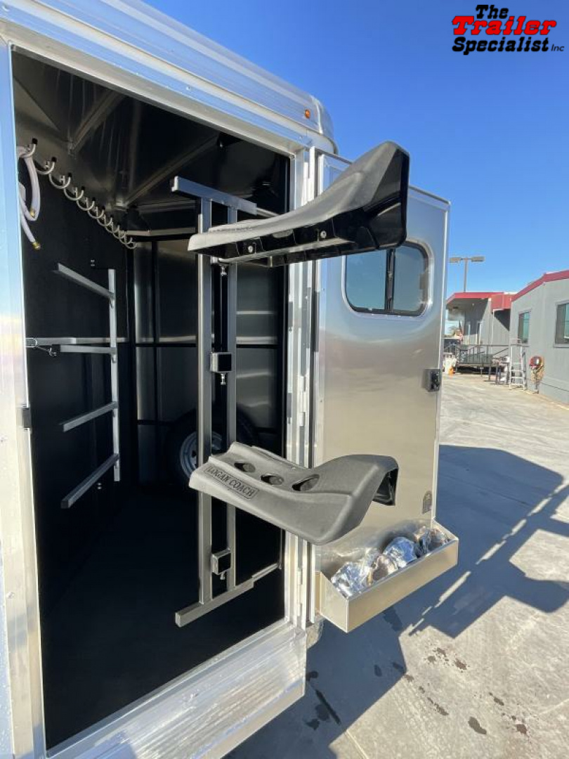 New 2023 Logan Coach 2 HORSE BULLSEYE COMBO BP Horse Trailer