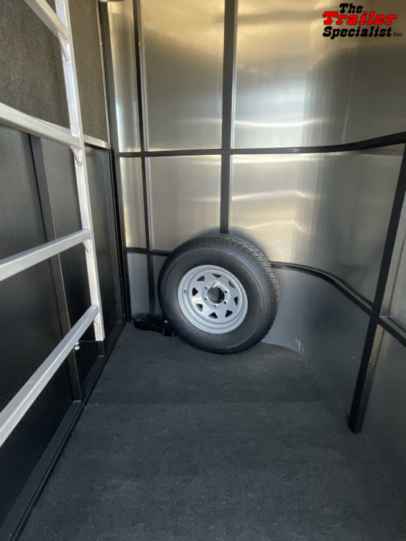 New 2023 Logan Coach 2 HORSE BULLSEYE COMBO BP Horse Trailer