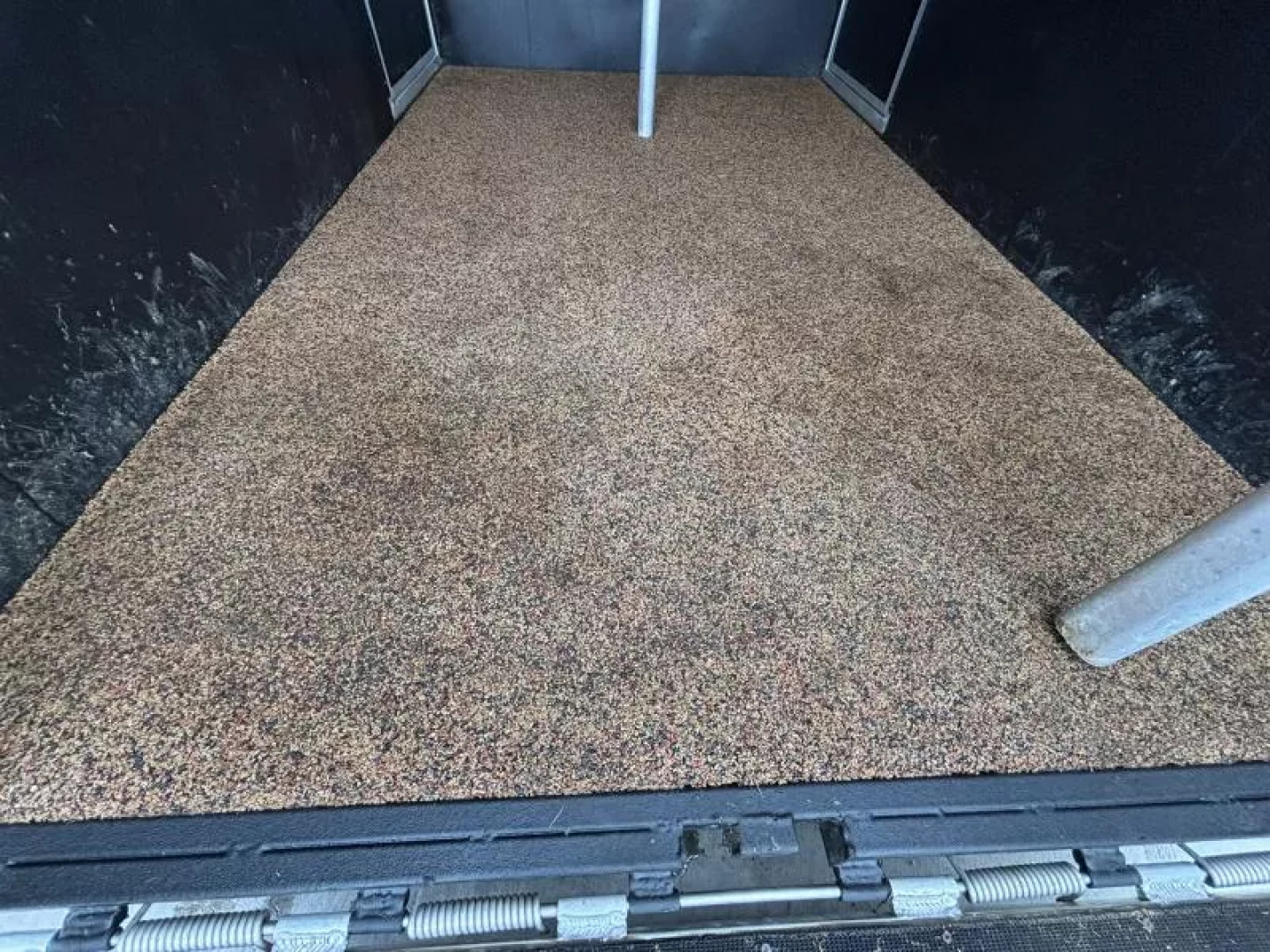 Used 2022 Logan Coach BULLSEYE 2 HORSE GN STRAIGHT LOAD Horse Trailer