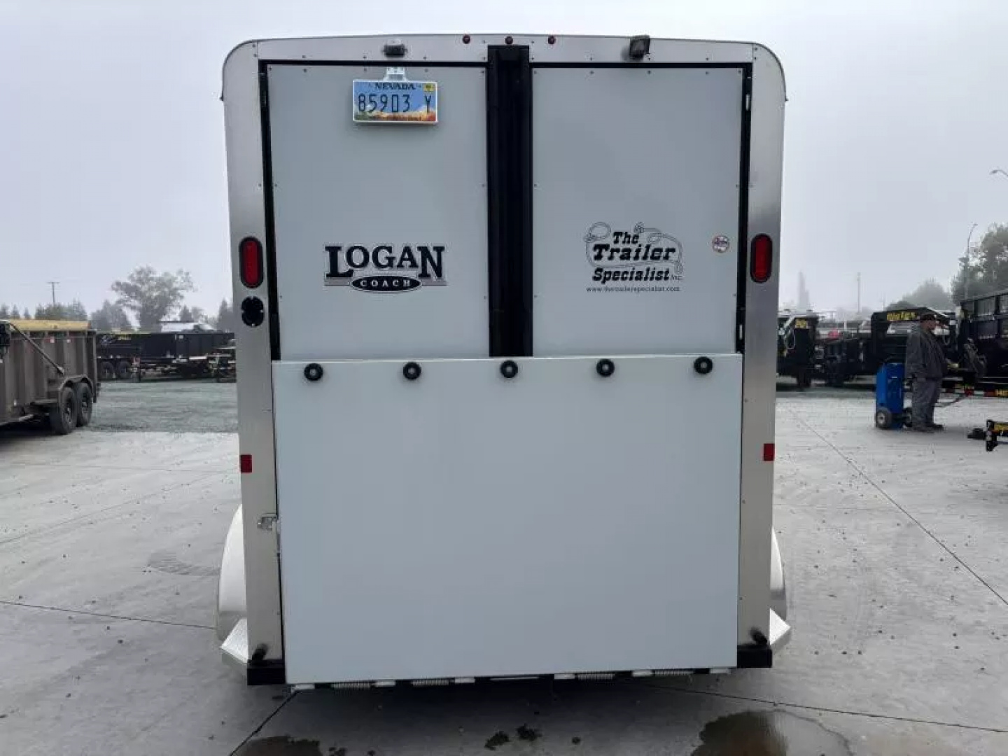 Used 2022 Logan Coach BULLSEYE 2 HORSE GN STRAIGHT LOAD Horse Trailer