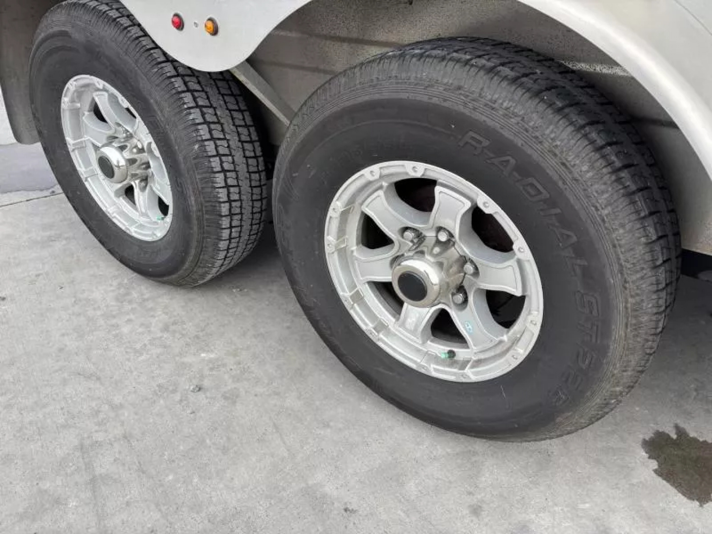 Used 2022 Logan Coach BULLSEYE 2 HORSE GN STRAIGHT LOAD Horse Trailer