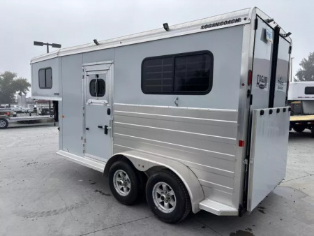 Used 2022 Logan Coach BULLSEYE 2 HORSE GN STRAIGHT LOAD Horse Trailer