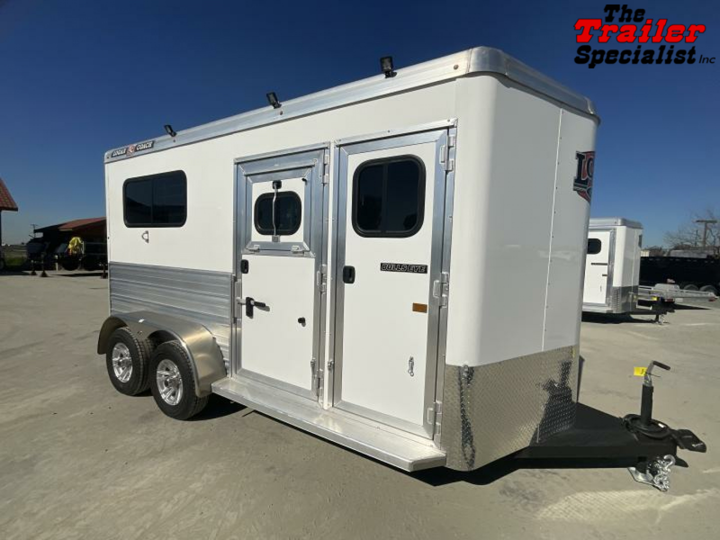 New 2025 Logan Coach BULLSEYE 2H BP STRAIGHT LOAD Horse Trailer