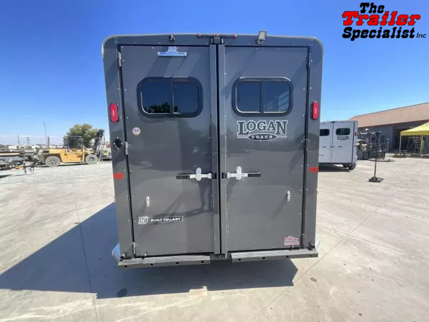 New 2026 Logan Coach BULLSEYE3BPXL Horse Trailer
