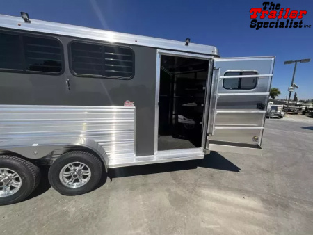 New 2026 Logan Coach BULLSEYE3BPXL Horse Trailer