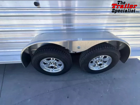 New 2026 Logan Coach BULLSEYE3BPXL Horse Trailer