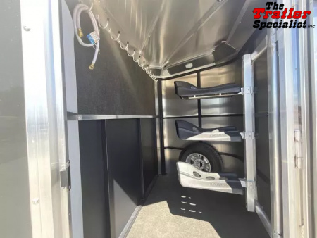 New 2026 Logan Coach BULLSEYE3BPXL Horse Trailer