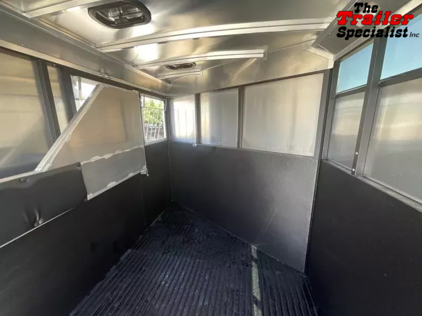 New 2025 Logan Coach 2 HORSE CROSSFIRE BP Horse Trailer