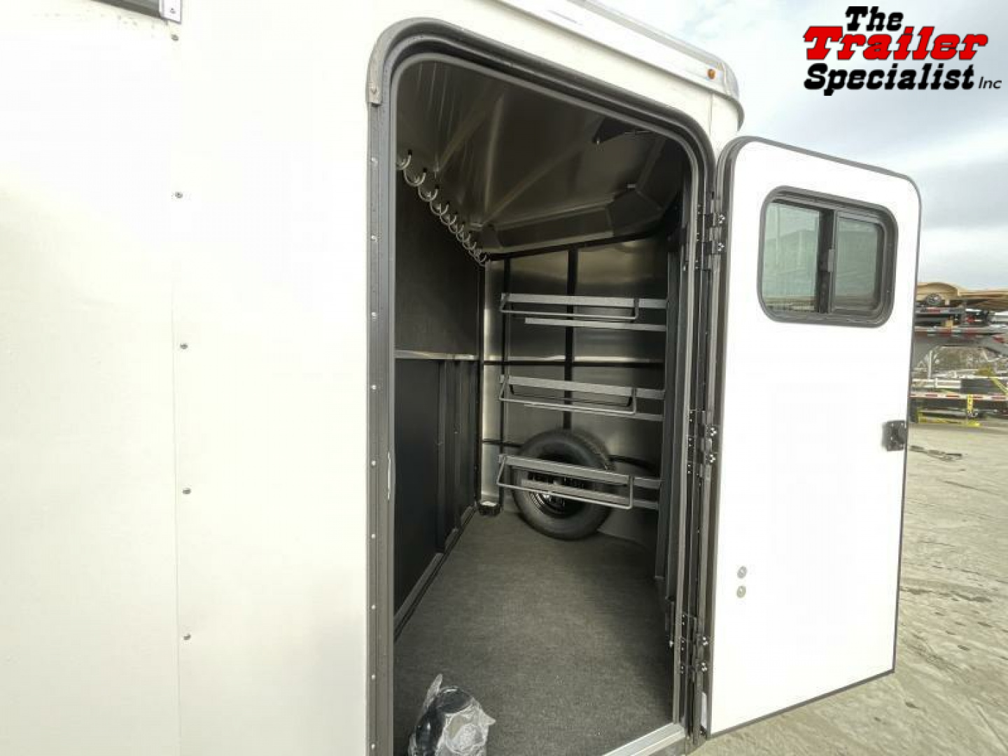 New 2025 Logan Coach 3 HORSE BUMPER PULL Horse Trailer