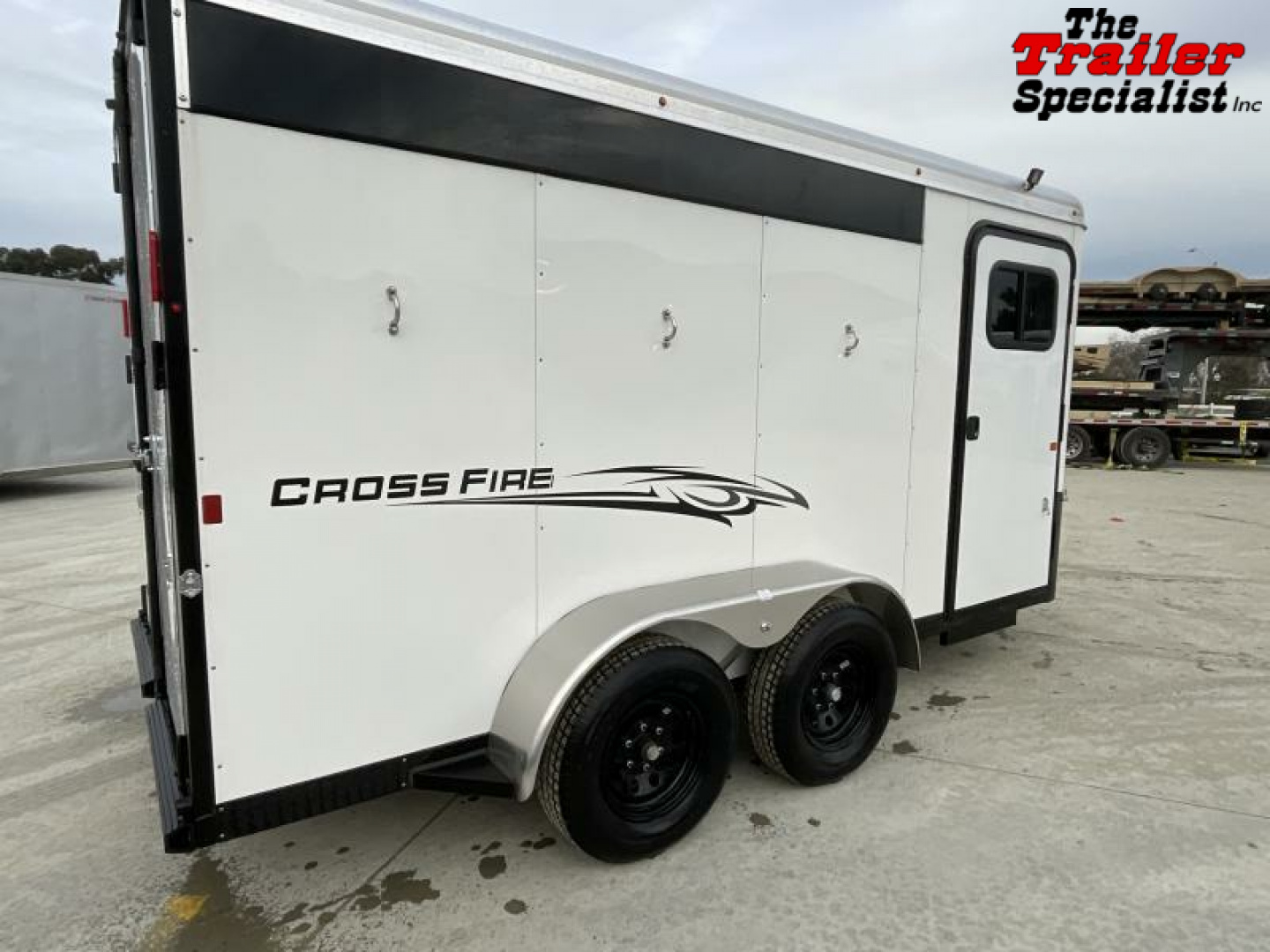 New 2025 Logan Coach 3 HORSE BUMPER PULL Horse Trailer