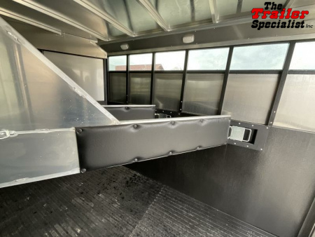 New 2025 Logan Coach 3 HORSE BUMPER PULL Horse Trailer