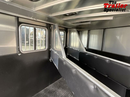 New 2025 Logan Coach 3 HORSE BUMPER PULL Horse Trailer