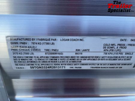 New 2024 Logan Coach 24 FT GN Horse Trailer