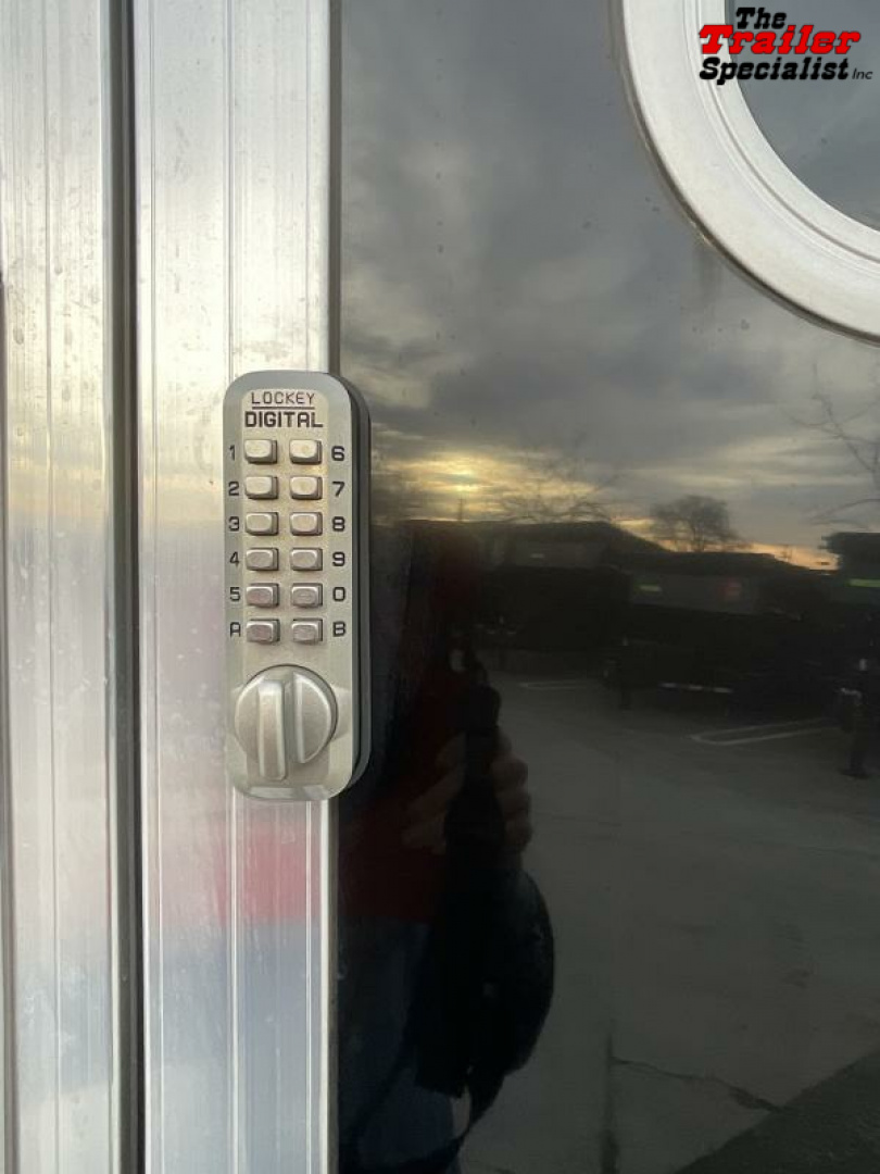 New 2023 Elite Trailers 2 HORSE BUMPERPULL Horse Trailer