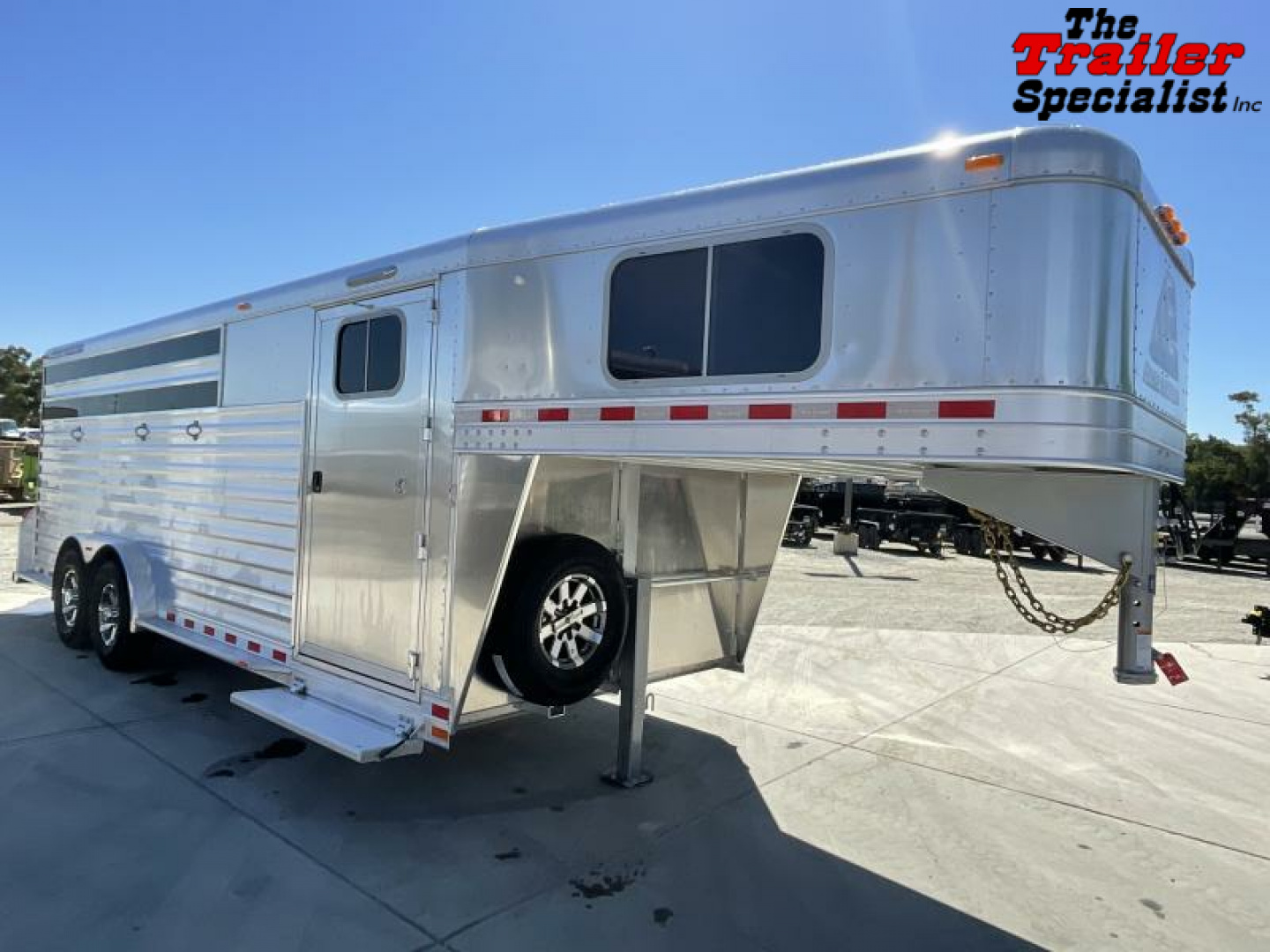 New 2024 Elite Trailers 4 HORSE GN Horse Trailer