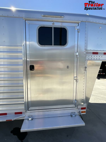 New 2024 Elite Trailers 4 HORSE GN Horse Trailer