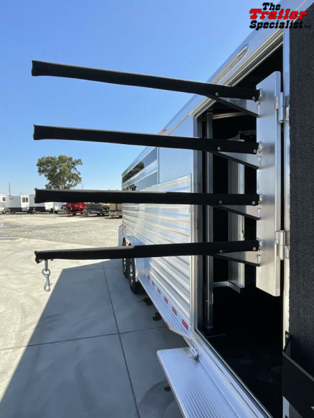 New 2024 Elite Trailers 4 HORSE GN Horse Trailer