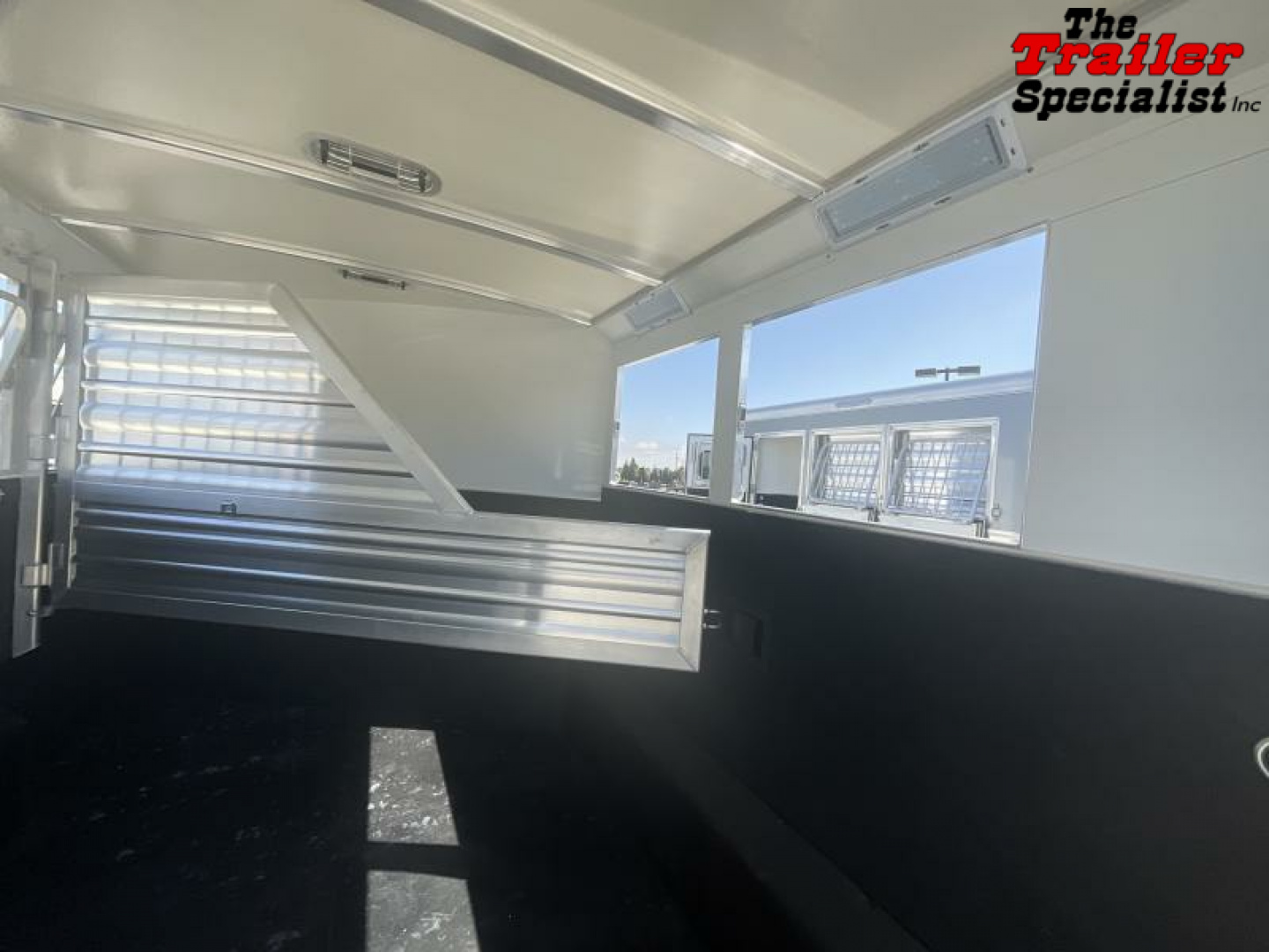 New 2025 Cimarron Trailers NORSTAR 2H BP SLANT Horse Trailer