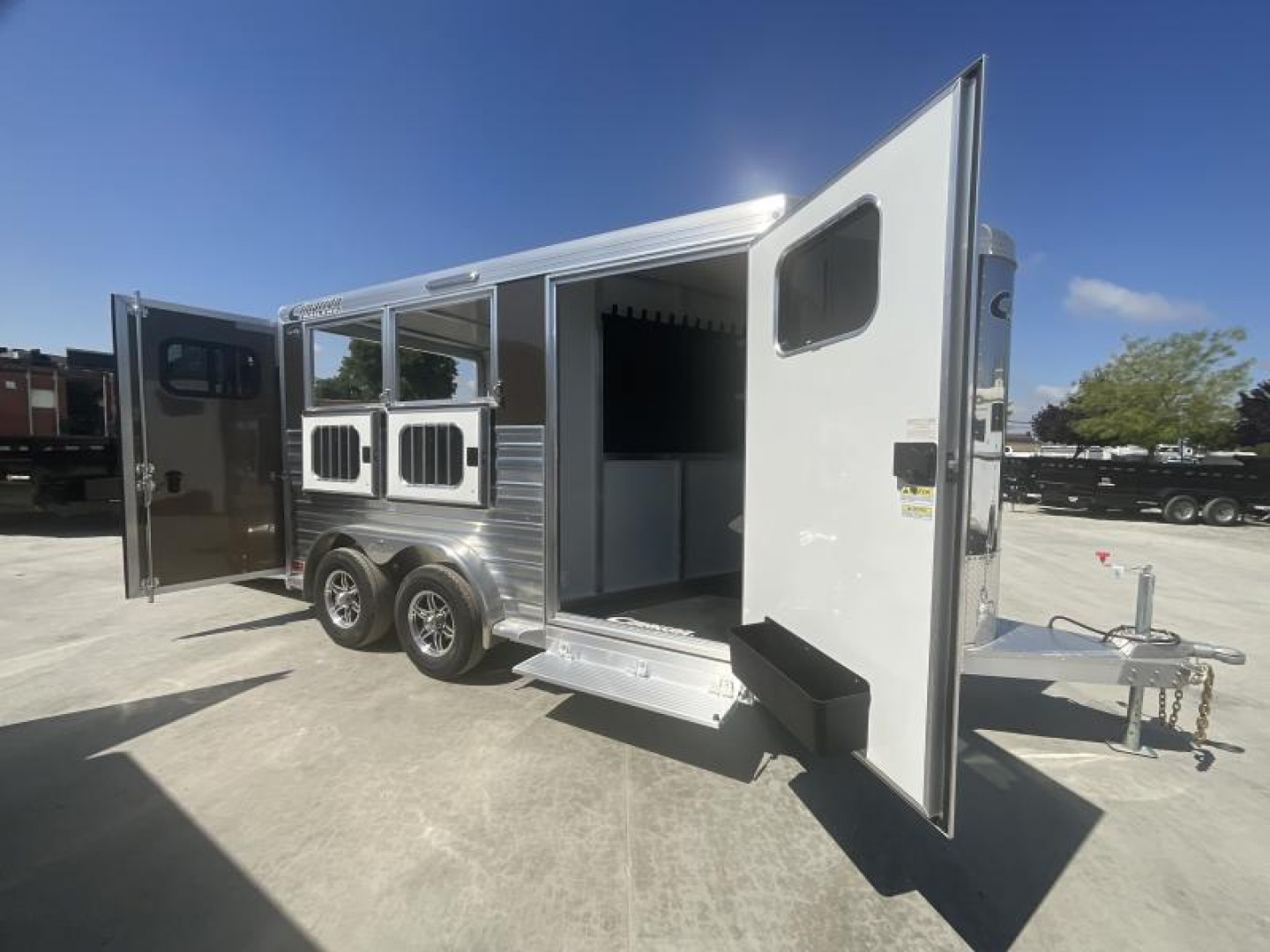 New 2025 Cimarron Trailers NORSTAR 2H BP SLANT Horse Trailer