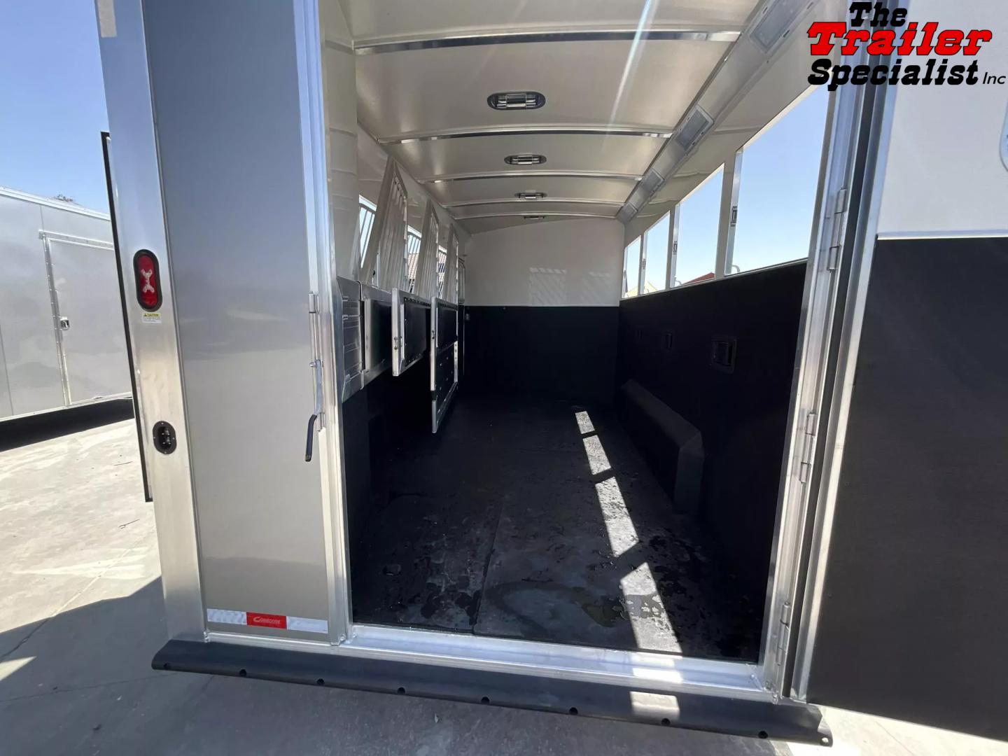 New 2026 Cimarron Trailers 4 HORSE SLANT GN Horse Trailer