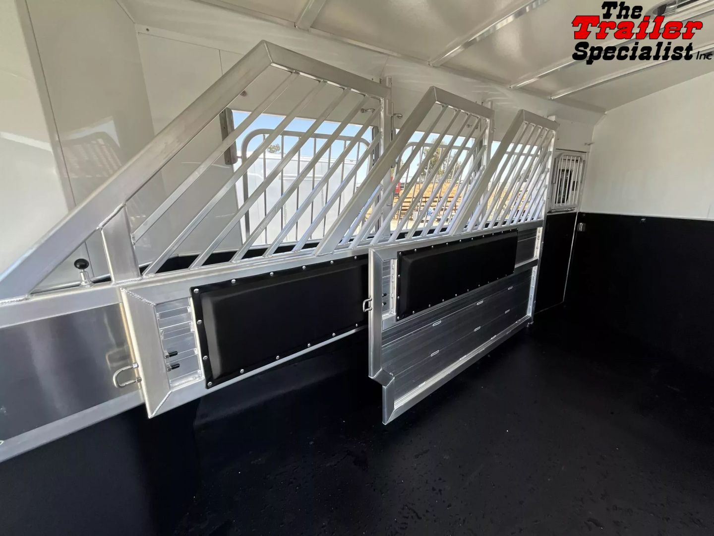 New 2026 Cimarron Trailers 4 HORSE SLANT GN Horse Trailer