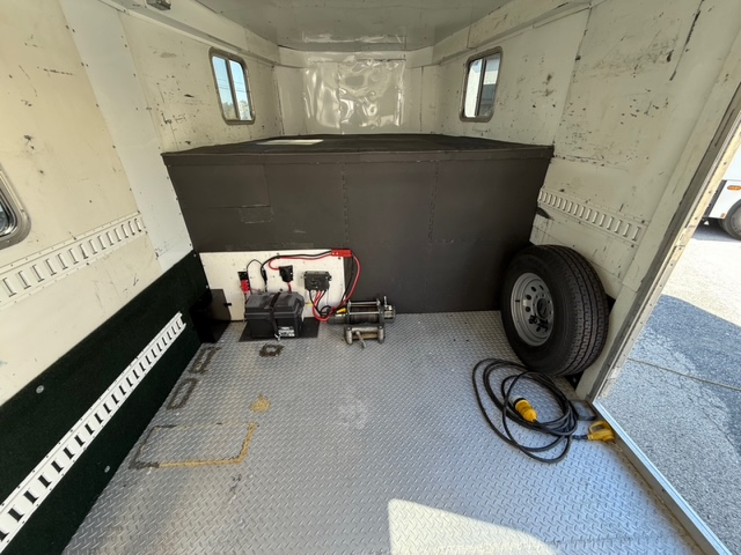 Used 2006 FEATHERLITE 8.5X32 RACE TRAILER