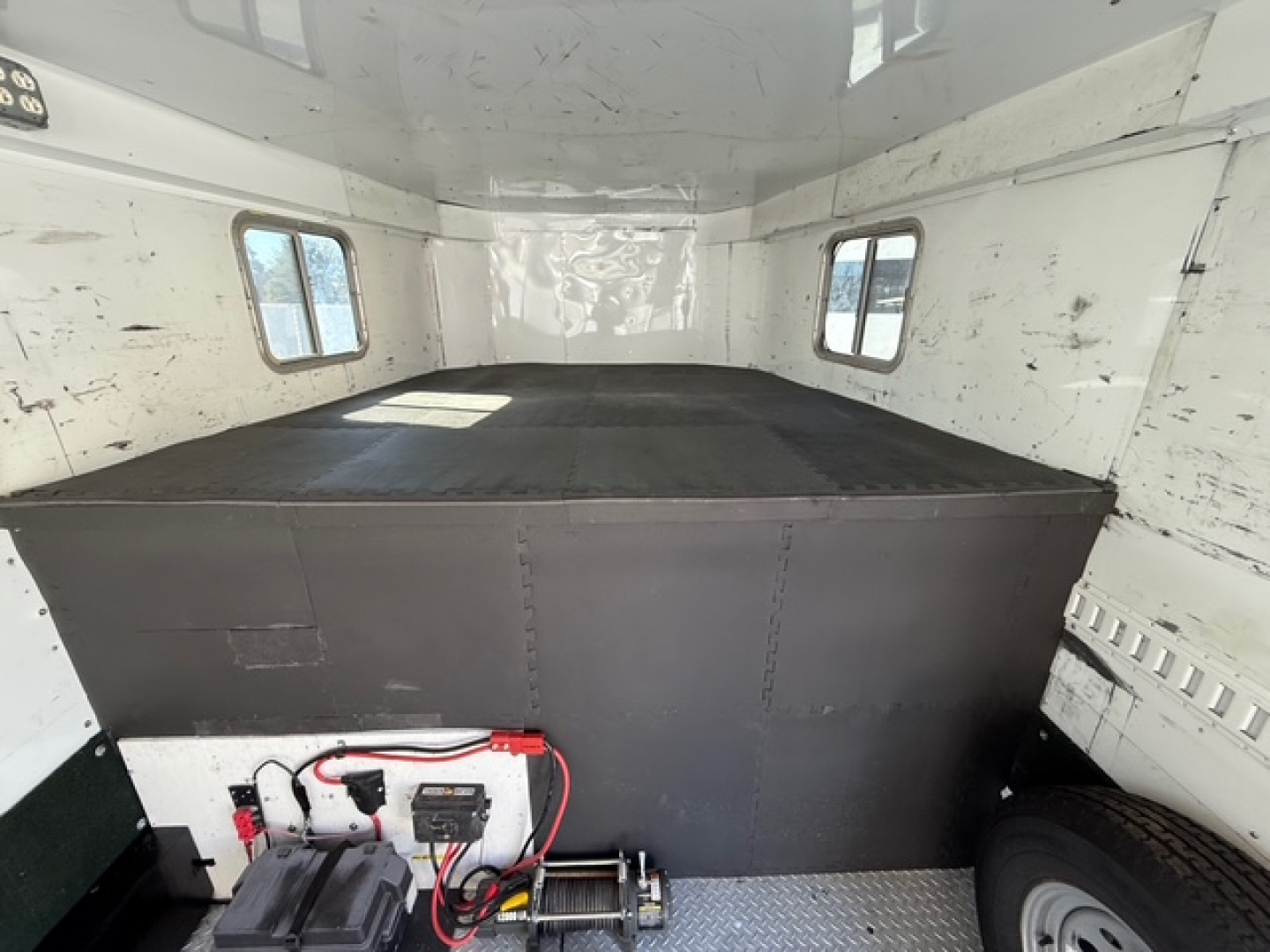 Used 2006 FEATHERLITE 8.5X32 RACE TRAILER