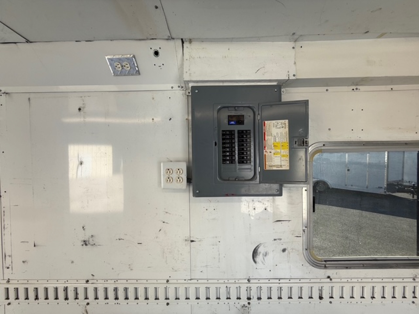 Used 2006 FEATHERLITE 8.5X32 RACE TRAILER